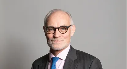 El diputado conservador Crispin Blunt fue detenido en el Reino Unido acusado de violación