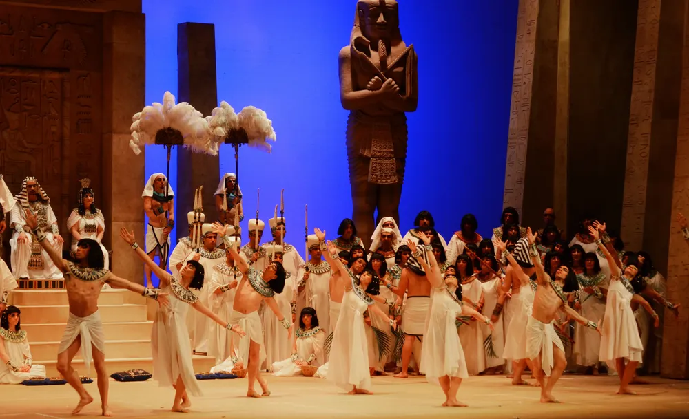 El segundo elenco de Aída