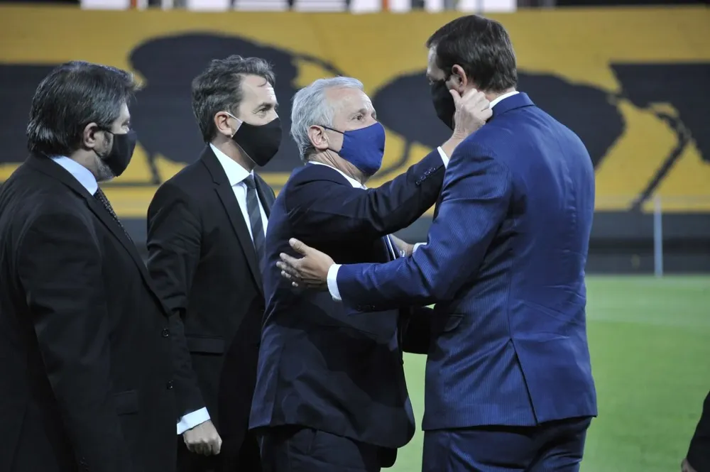 Damiani saluda a Ruglio el día de la asunción del este como presidente carbonero