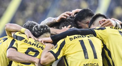 Festejo de los jugadores de Peñarol