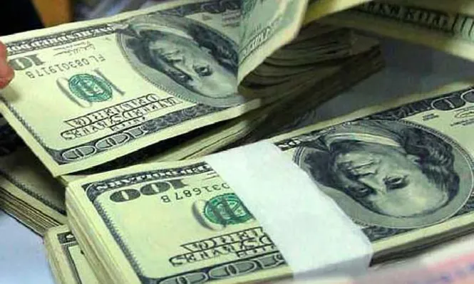 El dólar cerró a $18,95