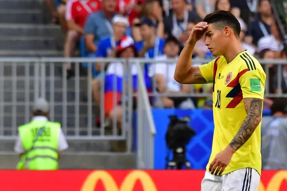 James dejó la cancha a los 10 minutos del partido Colombia-Senegal