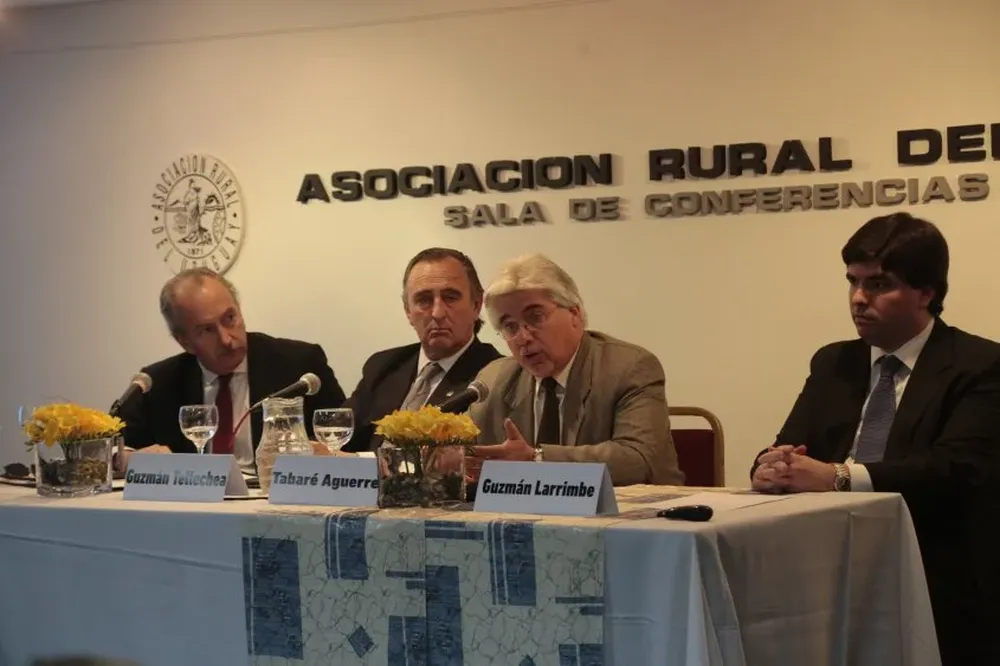 Herrera, primero desde la izquierda, estuvo en la Rural del Prado