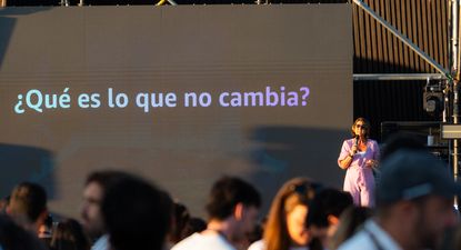 ¿cuando es conveniente delegar las decisiones? la vicepresidenta de aws para america latina tiene la respuesta