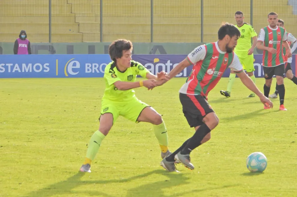 Estigarribia ante la marca de Pellistri