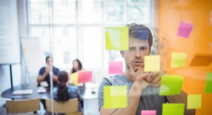 Lanzan programa de Yo estudio y trabajo en el sector privado: cómo hacer para anotarse