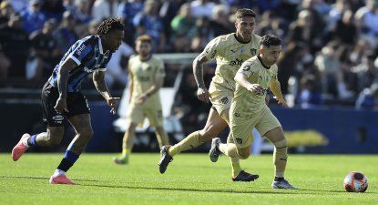 Leonardo Fernández de Peñarol y Abel Hernández de Liverpool por el Torneo Clausura