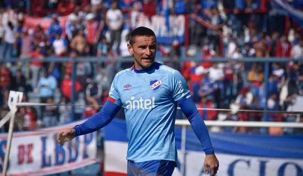 Bergessio en el banderazo previo al clásico