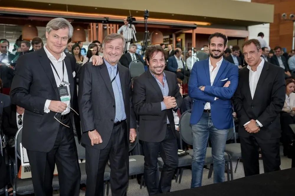 Gunter Pauli, Cristiano Rattazzi, Ricky Sarkany, Andrés Contreras y Daniel Hadad