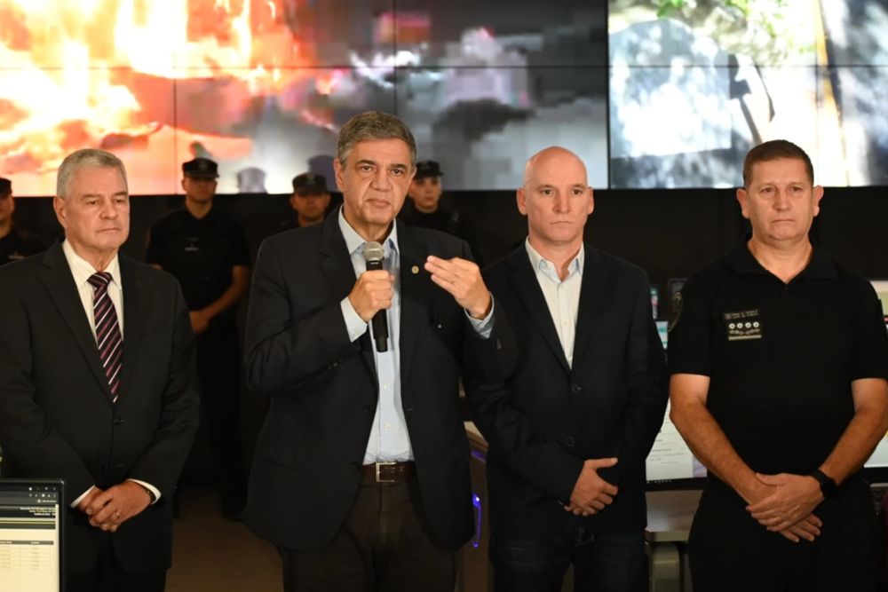 Macri calificó de “delincuentes organizados” a los participantes de los disturbios.