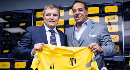 Diego Aguirre e Ignacio Ruglio en Peñarol