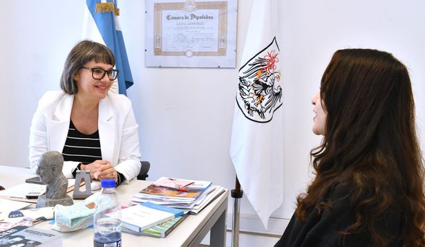 Asesor x un mes: una estudiante de la UCA formará parte del equipo de Gisela Marziotta en Diputados