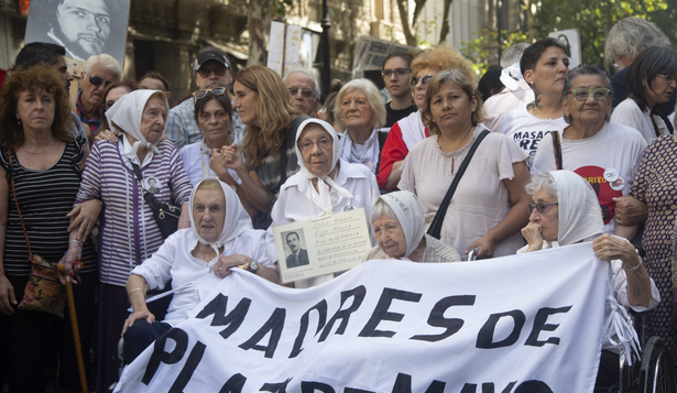 Las Madres de Plaza de Mayo expresaron su apoyo a Maduro y acusaron al Gobierno de Milei de fascista