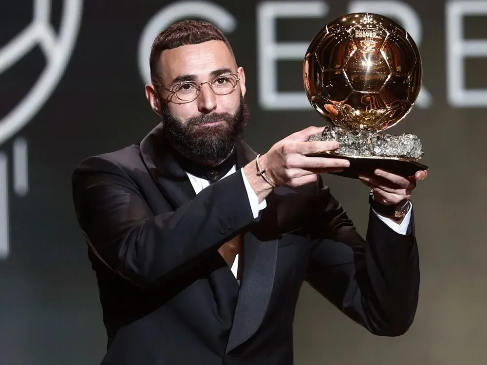 Benzema acusado de tener vinculos con terroristas.