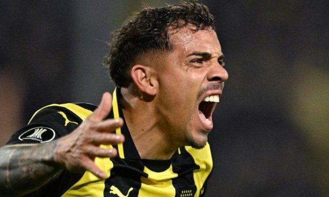 David Terans festeja su gol en Peñarol vs Racing por Copa Libertadores
