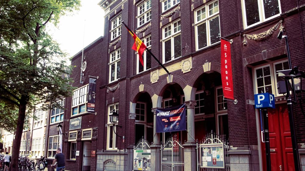 El inmueble, valorado en unos 10 millones de euros y registrado a nombre del Instituto Español de Emigración, será vendido en presencia de un notario.