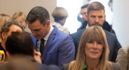 El PP presentó una denuncia contra Sánchez ante esta oficina por no inhibirse en la votación del Consejo de Ministros que aprobó un rescate millonario a esta compañía, dados los vínculos de naturaleza económica y profesional de su mujer con Air Europa.