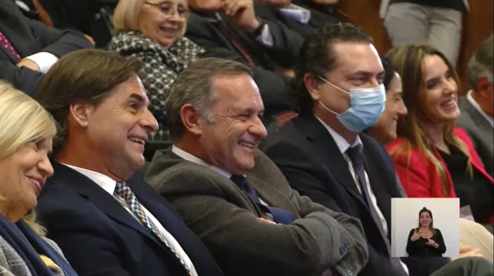 Puig hizo largar carcajadas en la actividad oficial