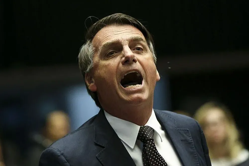 Jair Bolsonaro fue sometido en los últimos años a varias cirugías y otras intervenciones en la región abdominal debido a una puñalada que sufrió en 2018.