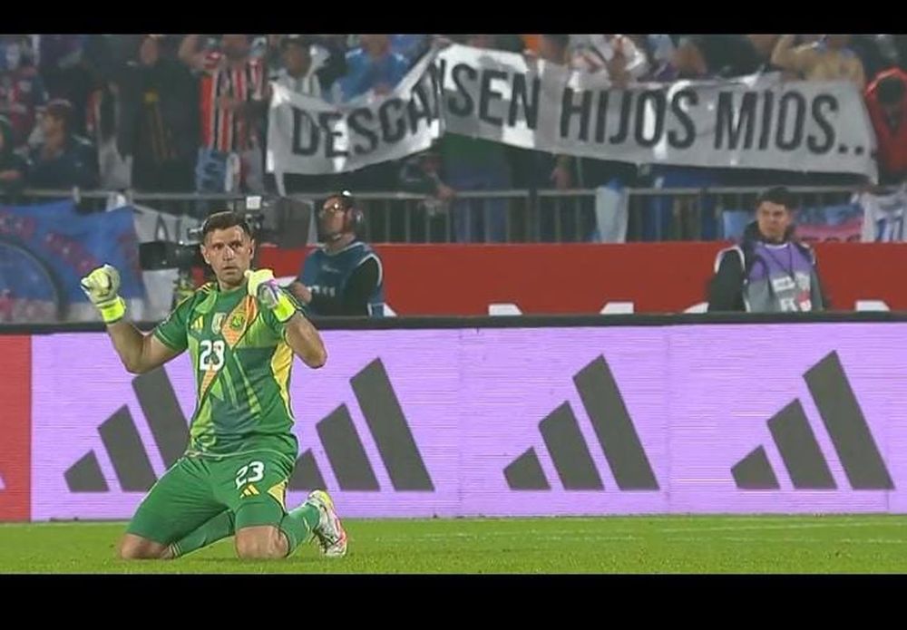 La pancarta a Arturo Vidal