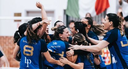 El Observador | 20251019 Scuola Italiana campeón del Clausura 2025 de handball femenino. Foto: @lucia.perezfotografia