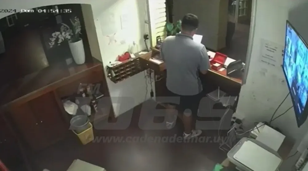 El acusado en las cámaras de seguridad