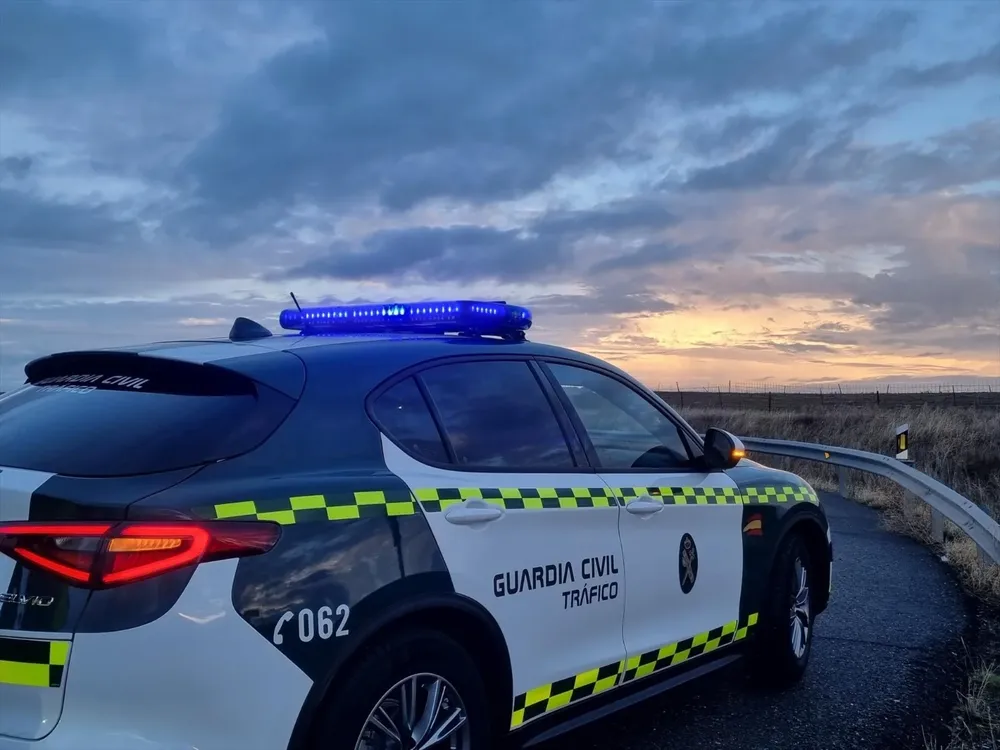 Vehículo de tráfico de la Guardia Civil