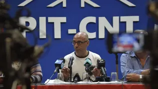 Marcelo Abdala, presidente del PIT-CNT, durante una conferencia de prensa por el paro general