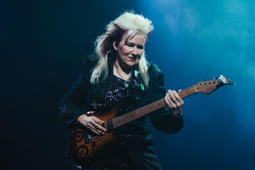 Jennifer Batten en This is Michael
