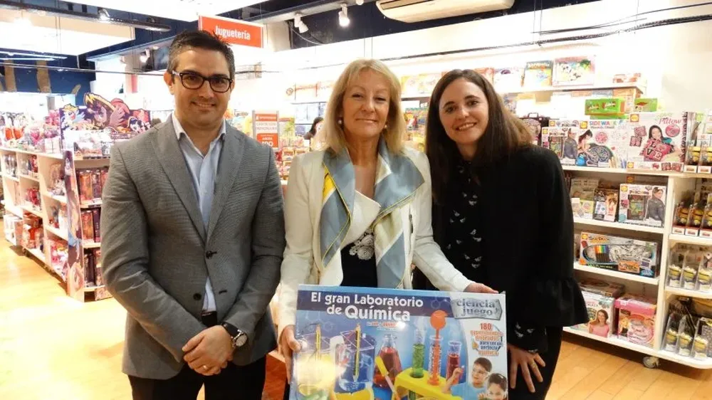 Damián Lachaga, Carolina Cosse y Julieta Cayre