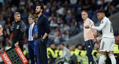 Arbeloa y Mbappé en el partido de Real Madrid ante Oviedo