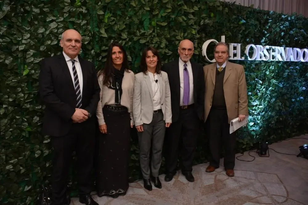 José Luis Espert, Isabel Álvarez, María Dolores Benavente, Dardo Gasparré y Ricardo Peirano