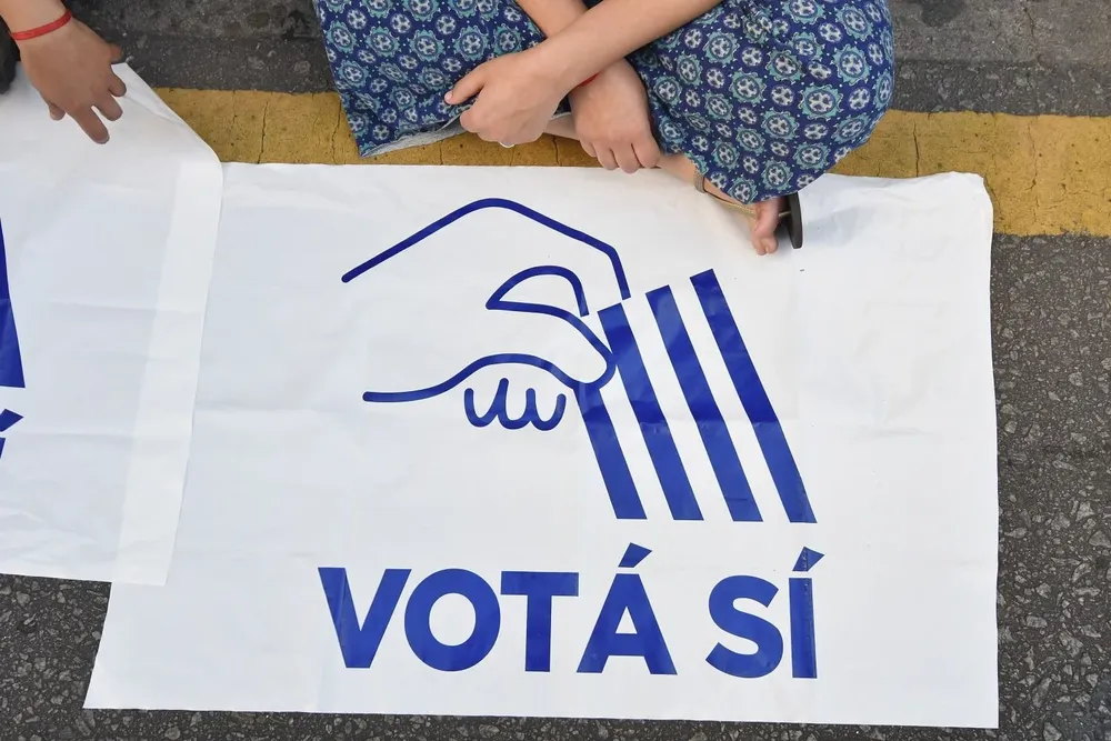 Referéndum contra la LUC