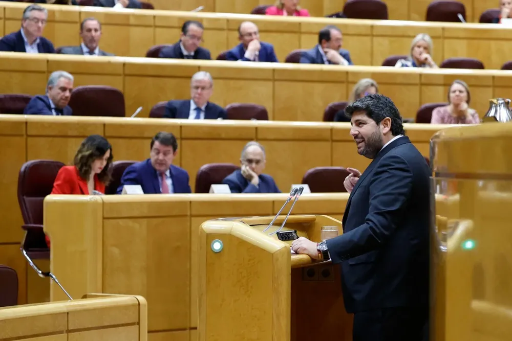 l presidente de Murcia, Fernando López Miras, durante su intervención en la sesión de la Comisión General de Comunidades Autónomas celebrada este lunes en el Senado en la que se debatirá la ley de amnistía.