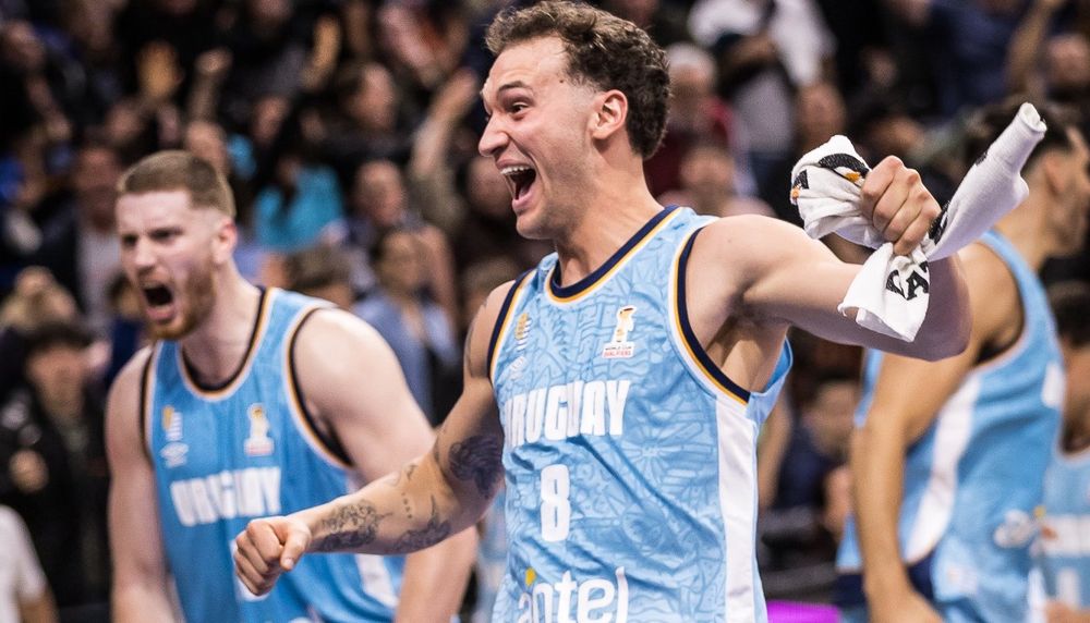 La selección uruguaya de básquetbol enfrenta a Argentina por las Eliminatorias al Mundial de Qatar 2027