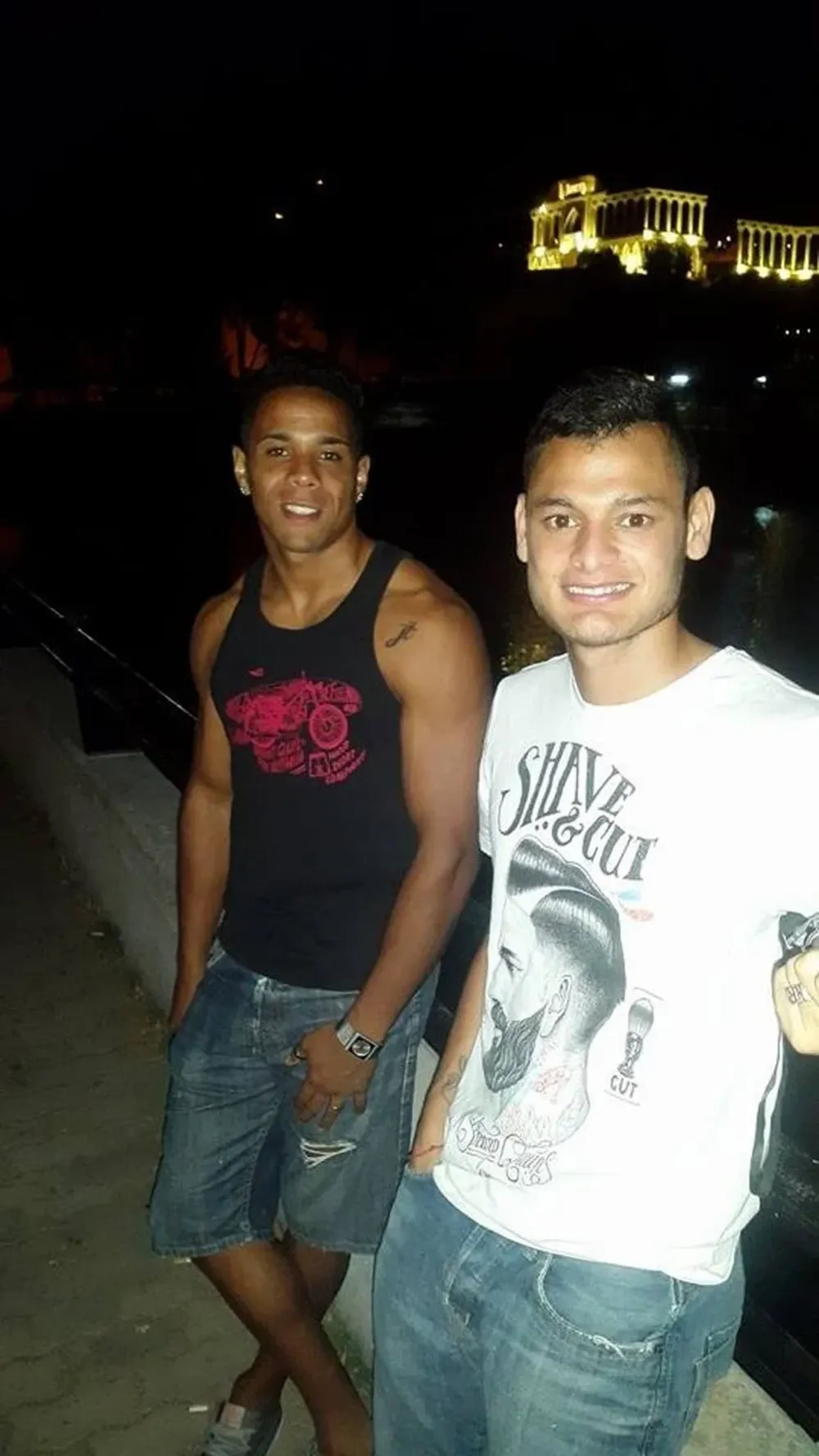 Tarragona y Ruiz Díaz en un puente sobre el lago Bnachii