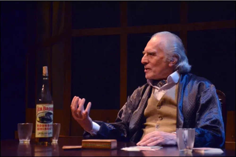 Viaje de un largo día hacia la noche ganó a Mejor Espectáculo