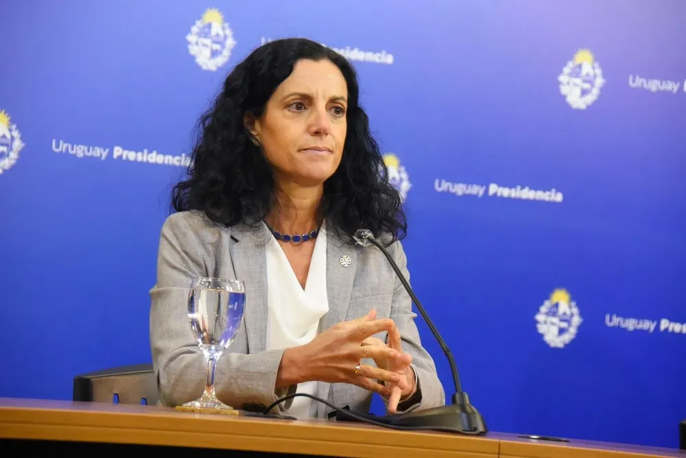 La ministra de Economía y Finanzas Azucena Arbeleche.