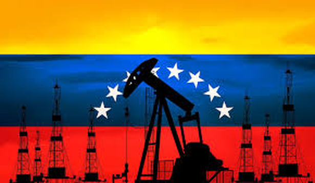 España atenta a las decisiones de EE.UU. sobre el petróleo venezolano.
