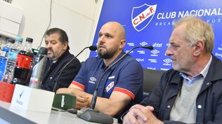 Jadson Viera junto a Flavio Perchman y Ricardo Vairo en la presentación como técnico de Nacional Jadson Viera junto a Flavio Perchman y Ricardo Vairo en la presentación como técnico de Nacional