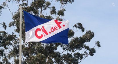 Bandera de Nacional en Los Céspedes. (Archivo)