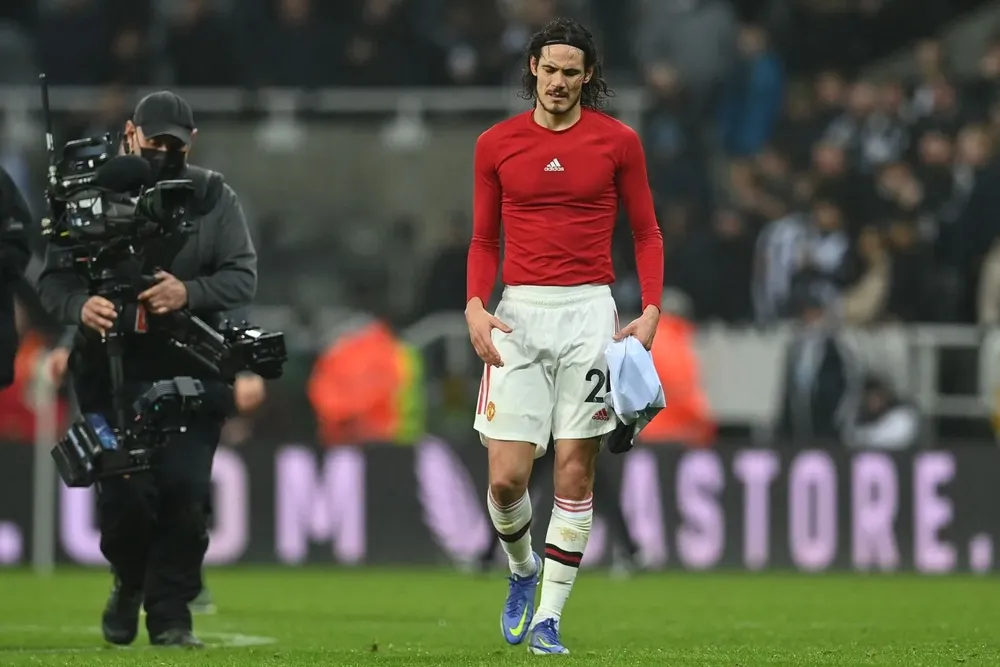 Cavani al final del partido con Newcastle