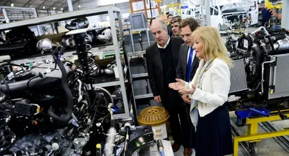 Vázquez pedirá a Macri agilizar exportación de sector automotor