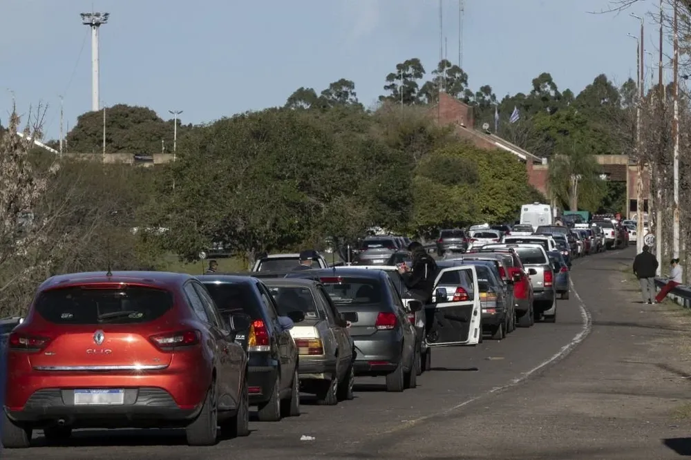 Más de 100.000 personas viajaron desde Uruguay a Argentina un fin de semana largo en agosto.