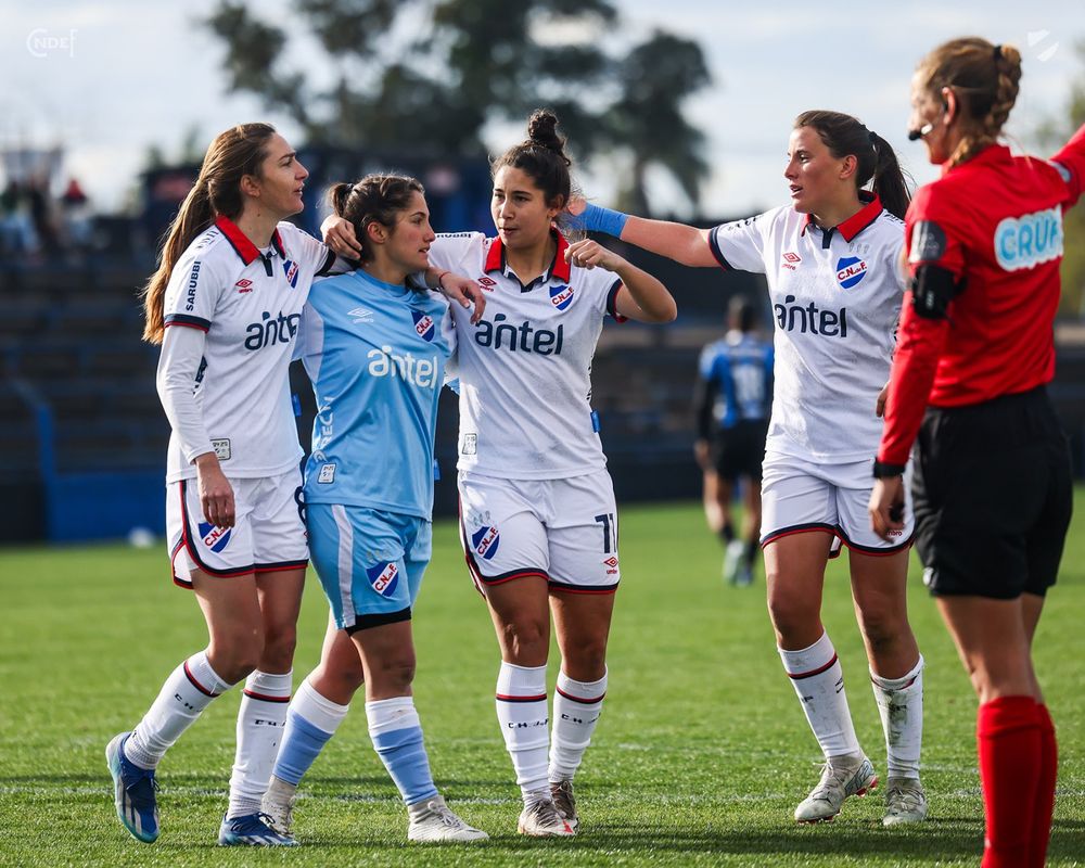 El festejo de Nacional tras el triunfo en la primera fecha
