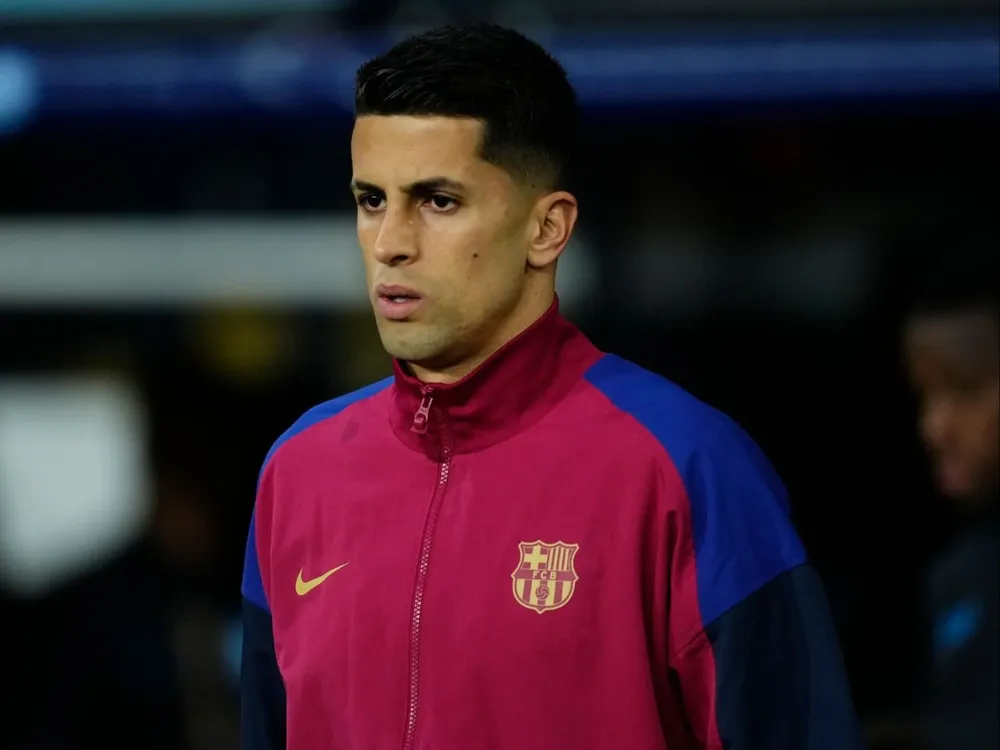 El Barça encamina la negociación por Cancelo.