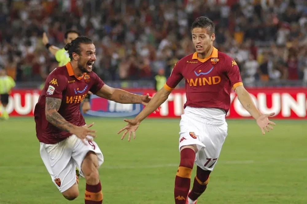 Nicolás López y el argentino Daniel Osvaldo cuando jugaban en la Roma.