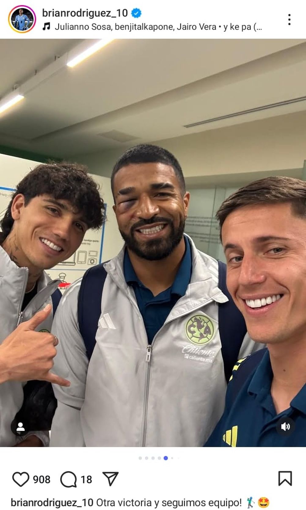 Brian Rodríguez y la foto junto a Rodrigo Aguirre