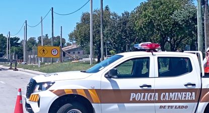 policia caminera advierte por transito sumamente congestionado en ruta 5: trabajan para retirar un camion