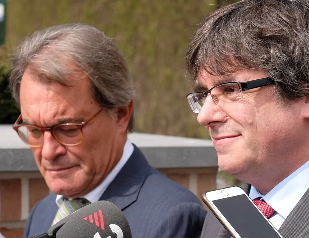 Artur Mas (i) y Carles Puigdemont (d)